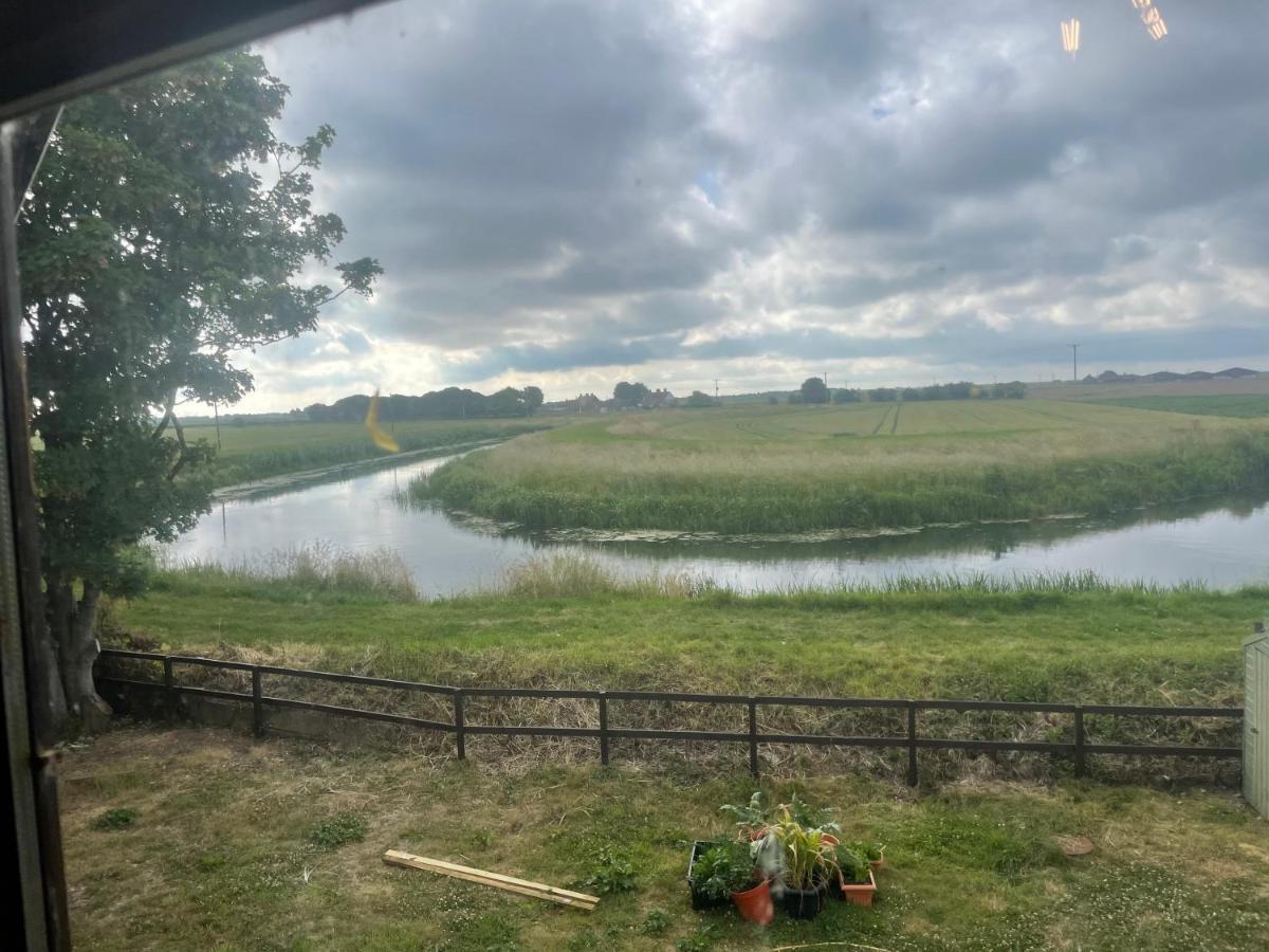 Luxury Glamping At The Riverside Hotel Skegness Ngoại thất bức ảnh